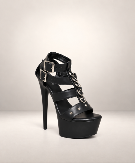 CHAUSSURES MAT NOIR LANIERES + ANNEAUX